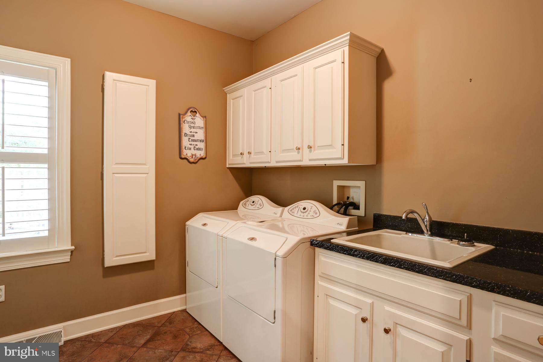 SENTRY WOODS - Residential