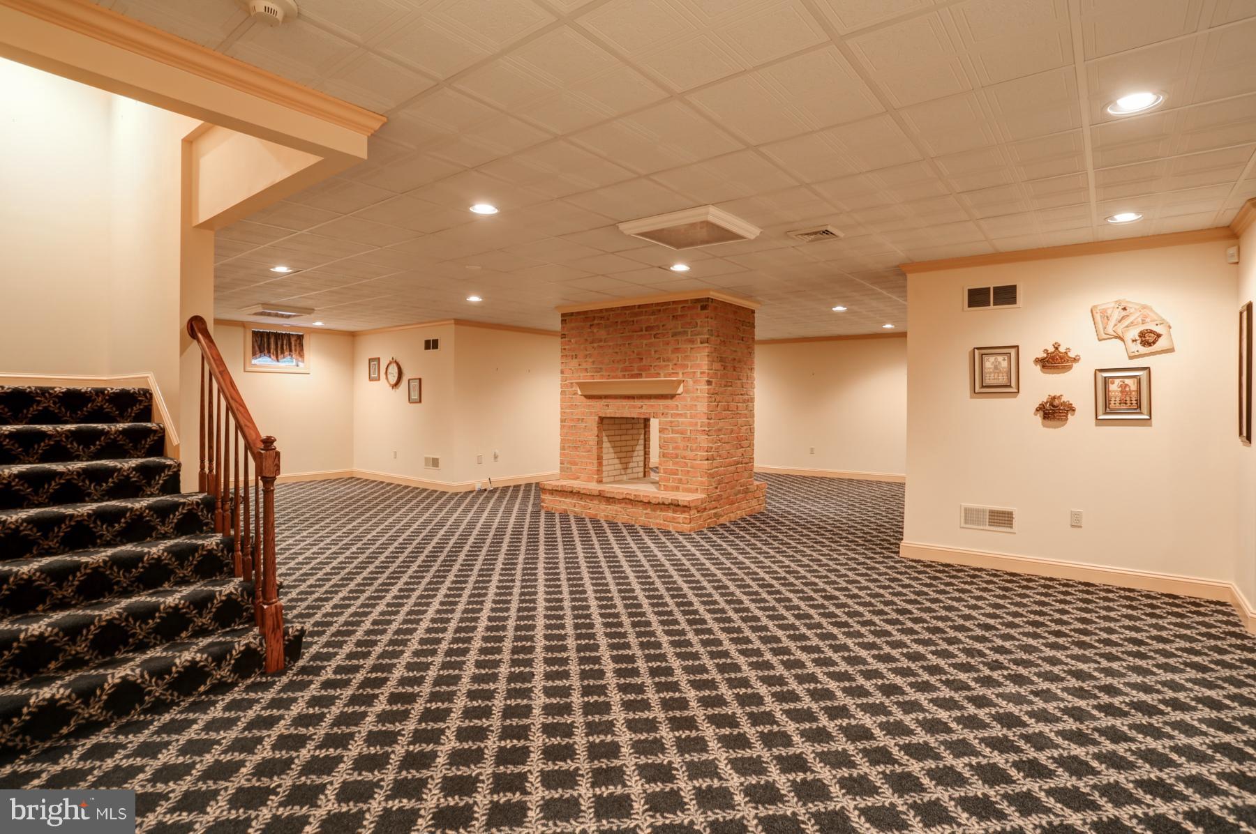 SENTRY WOODS - Residential