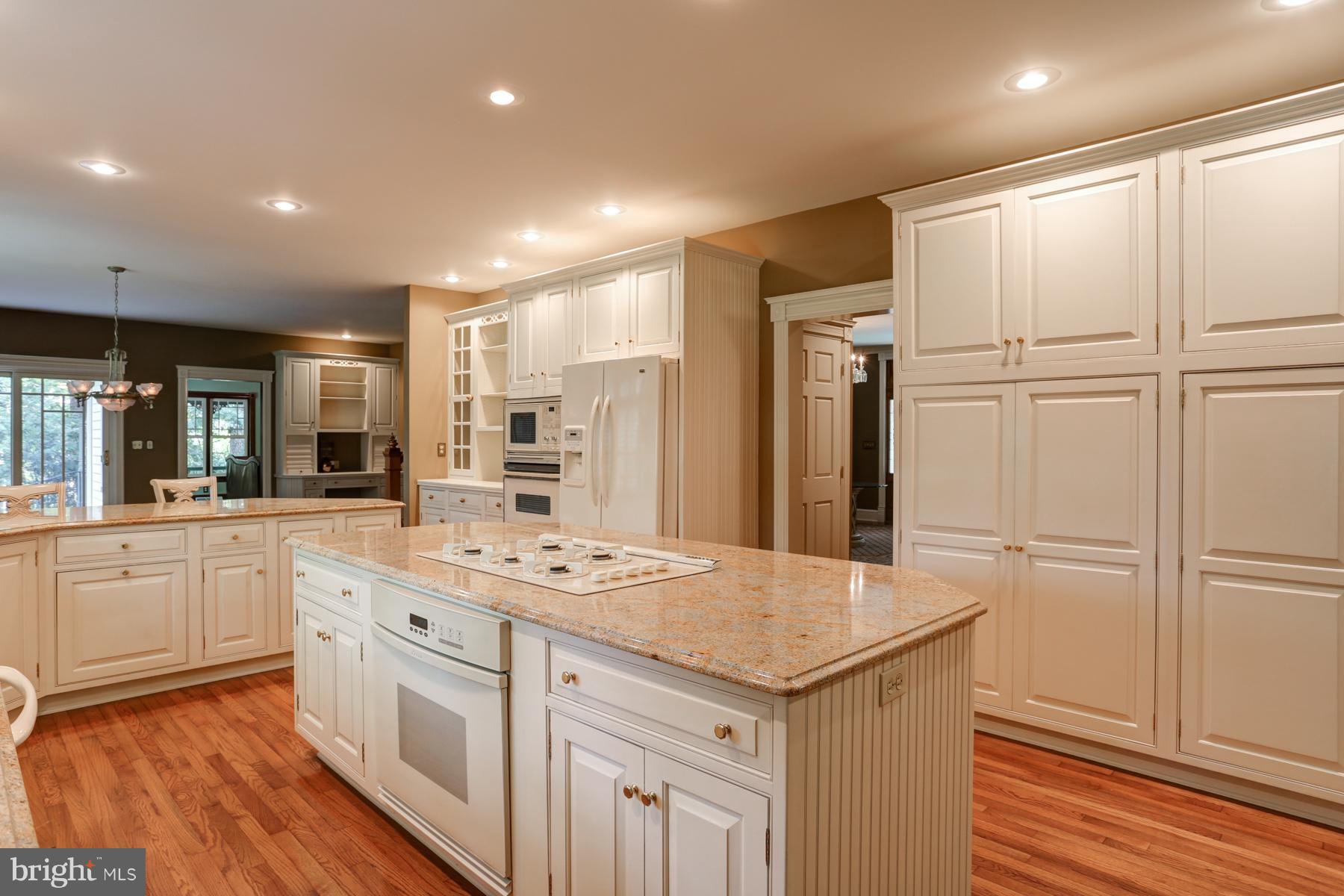 SENTRY WOODS - Residential