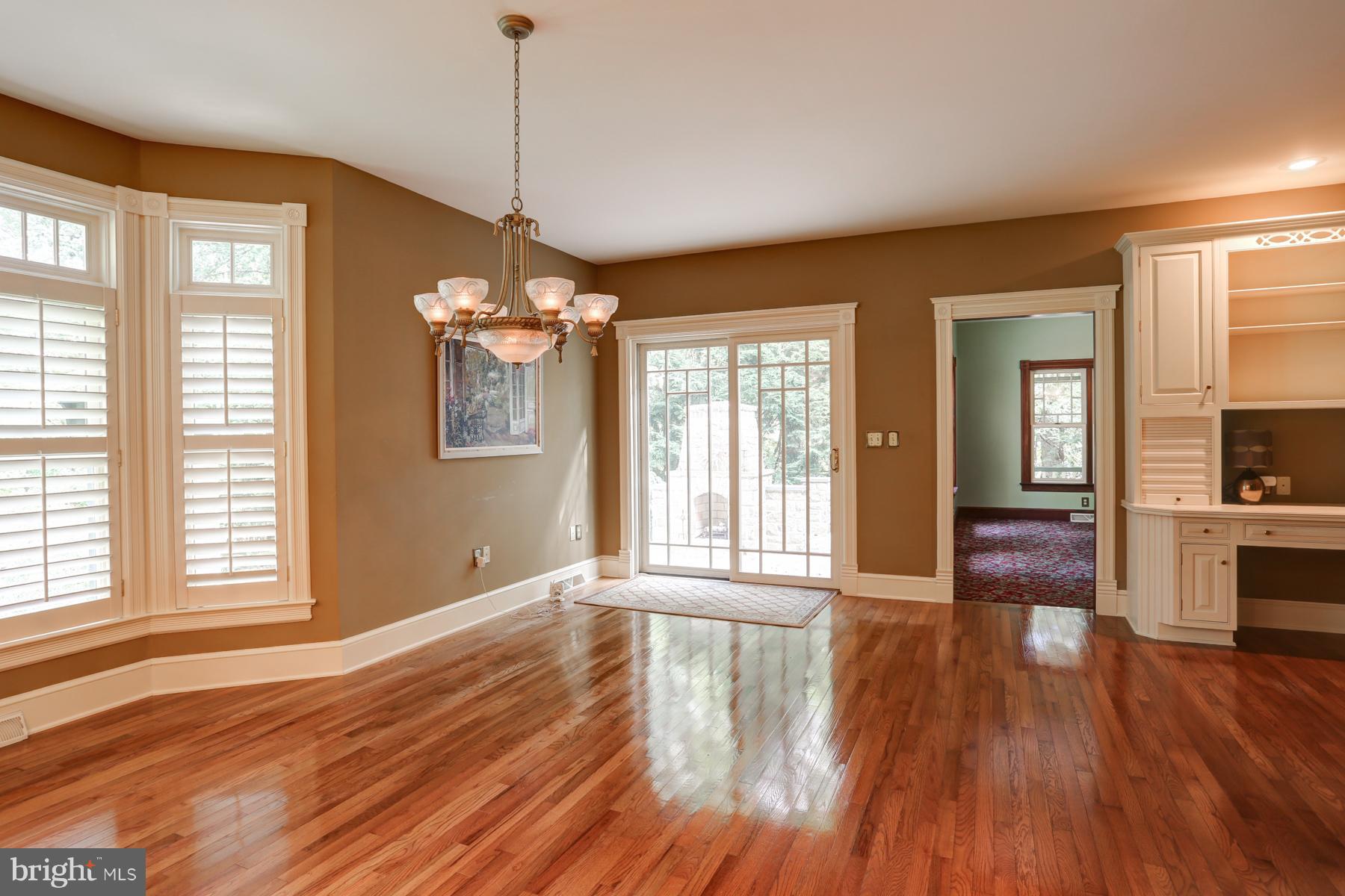 SENTRY WOODS - Residential