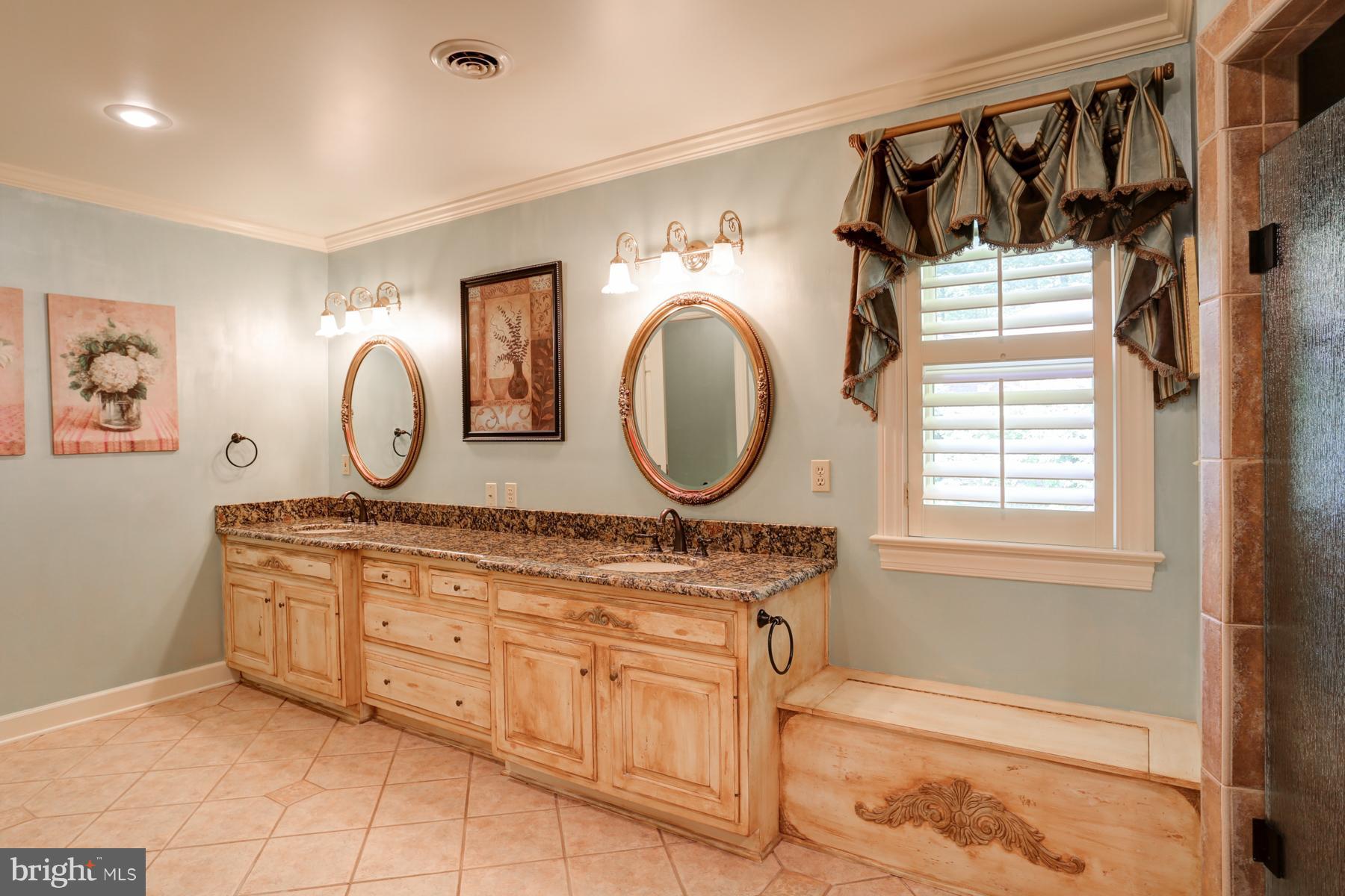 SENTRY WOODS - Residential