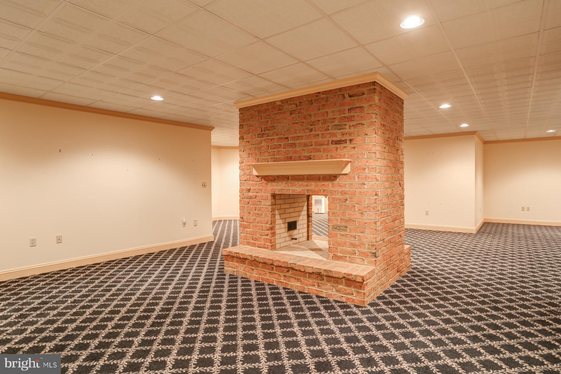 SENTRY WOODS - Residential