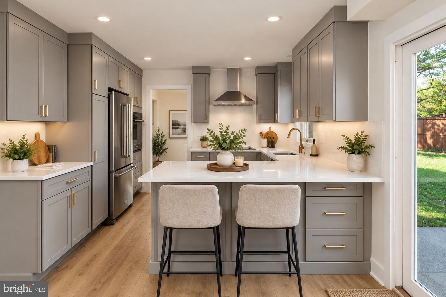 401 CRESTWOOD SW