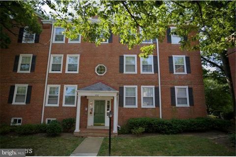 4862 28TH STREET S B2 ARLINGTON VA 22206