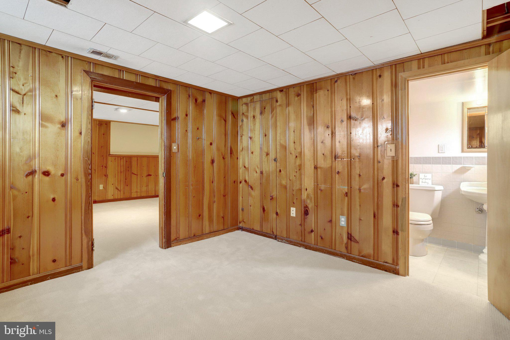 LINCOLNIA HILLS - Residential