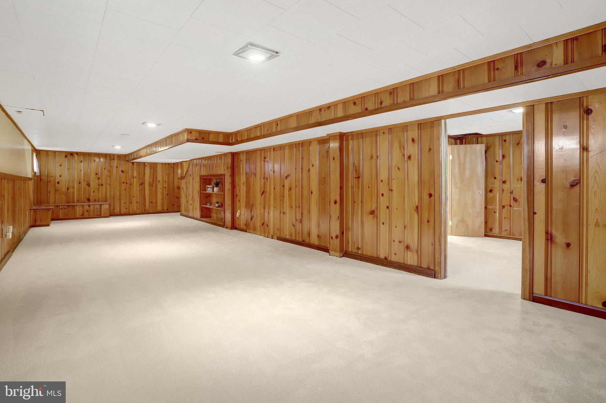 LINCOLNIA HILLS - Residential