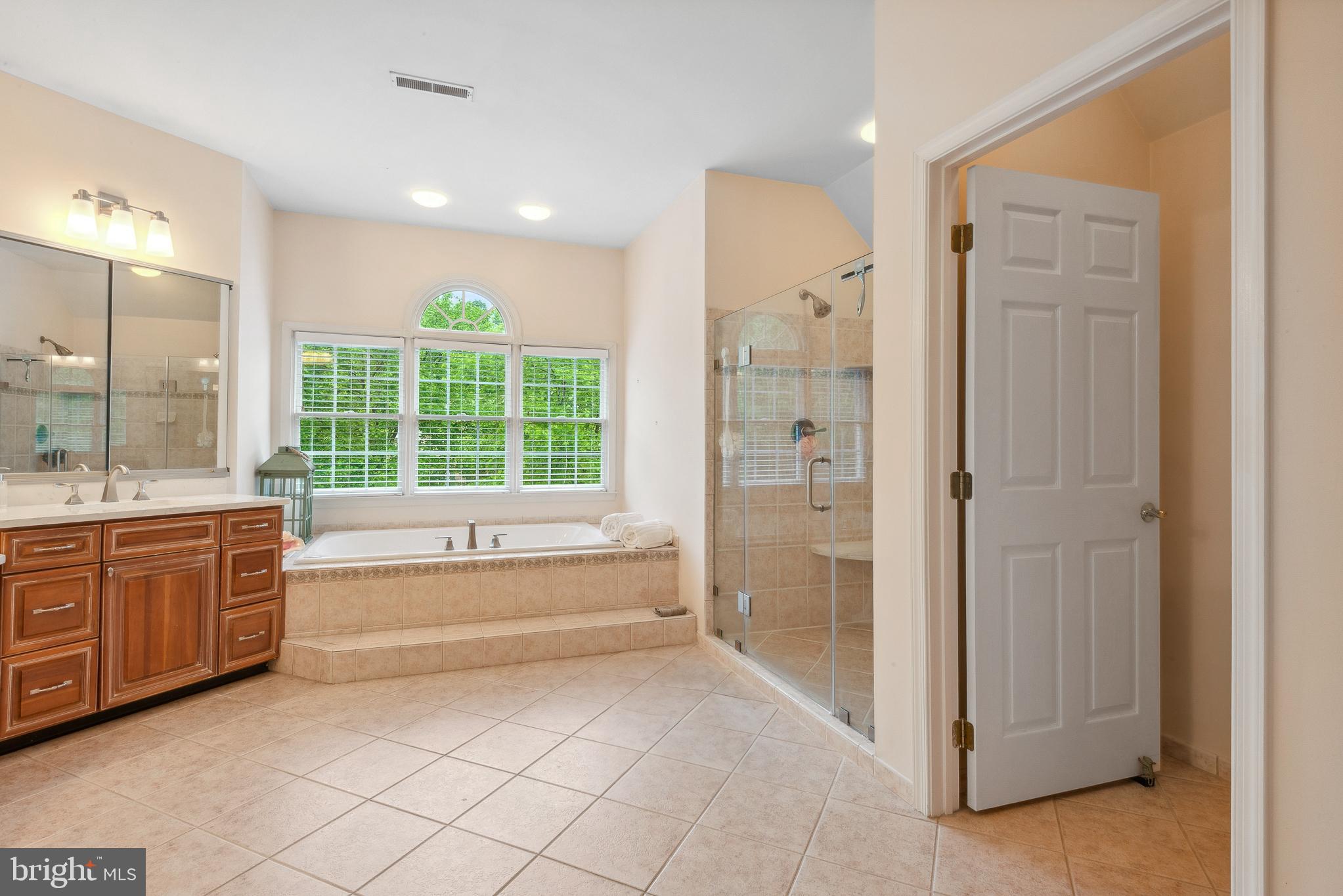 BIG BRANCH OVERLOOK - Residential