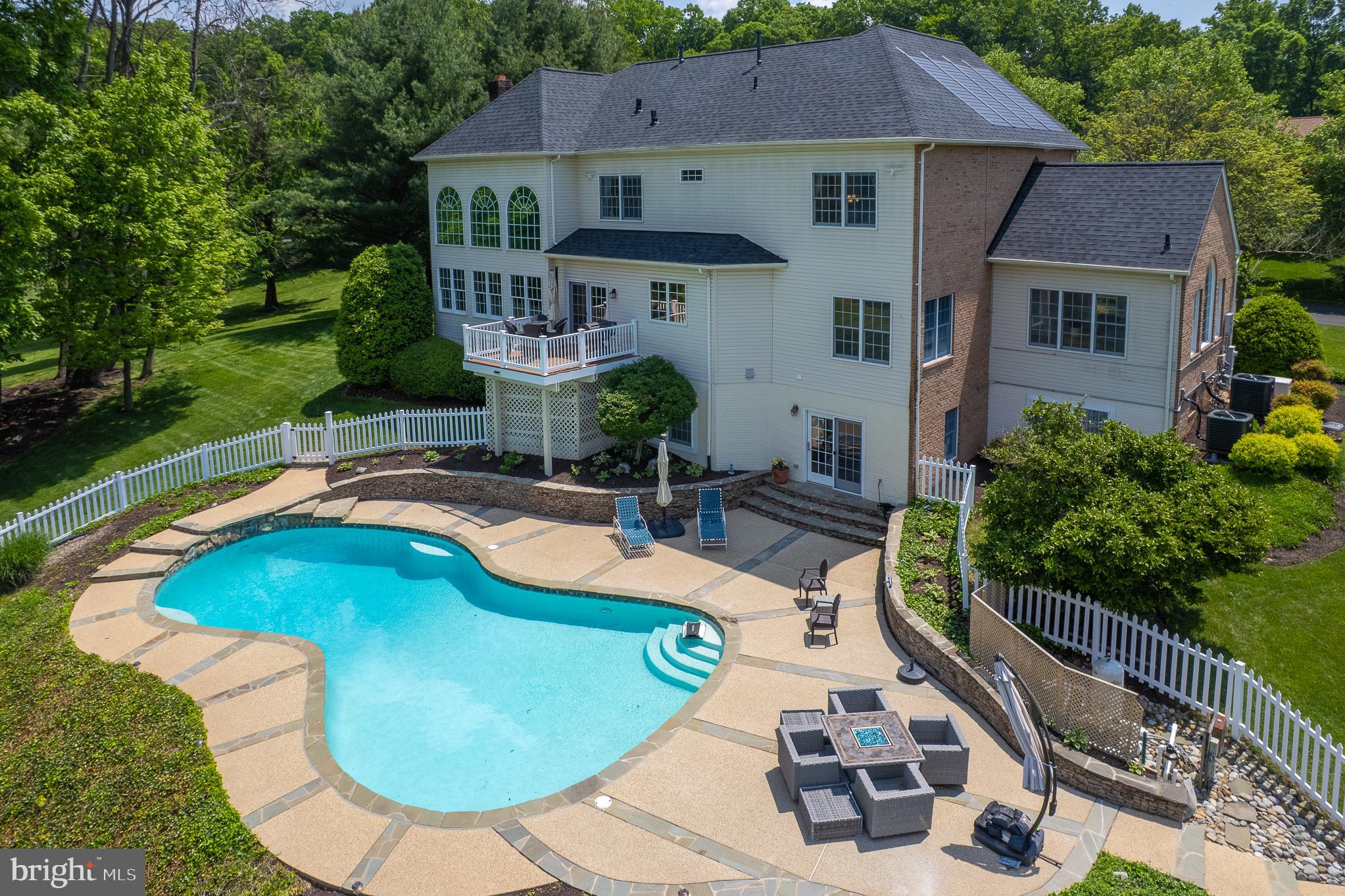 BIG BRANCH OVERLOOK - Residential