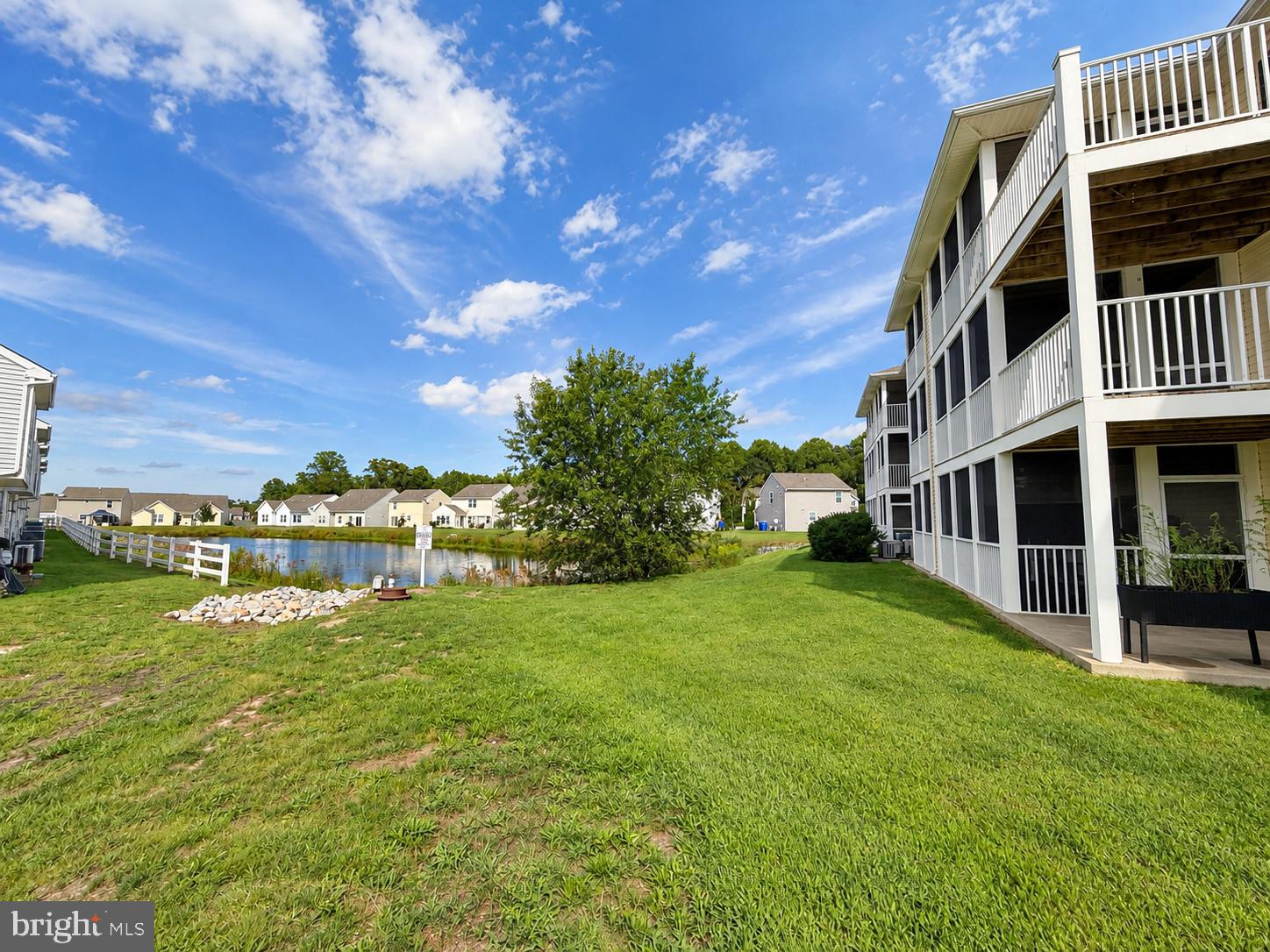 5202 CAITLINS WAY