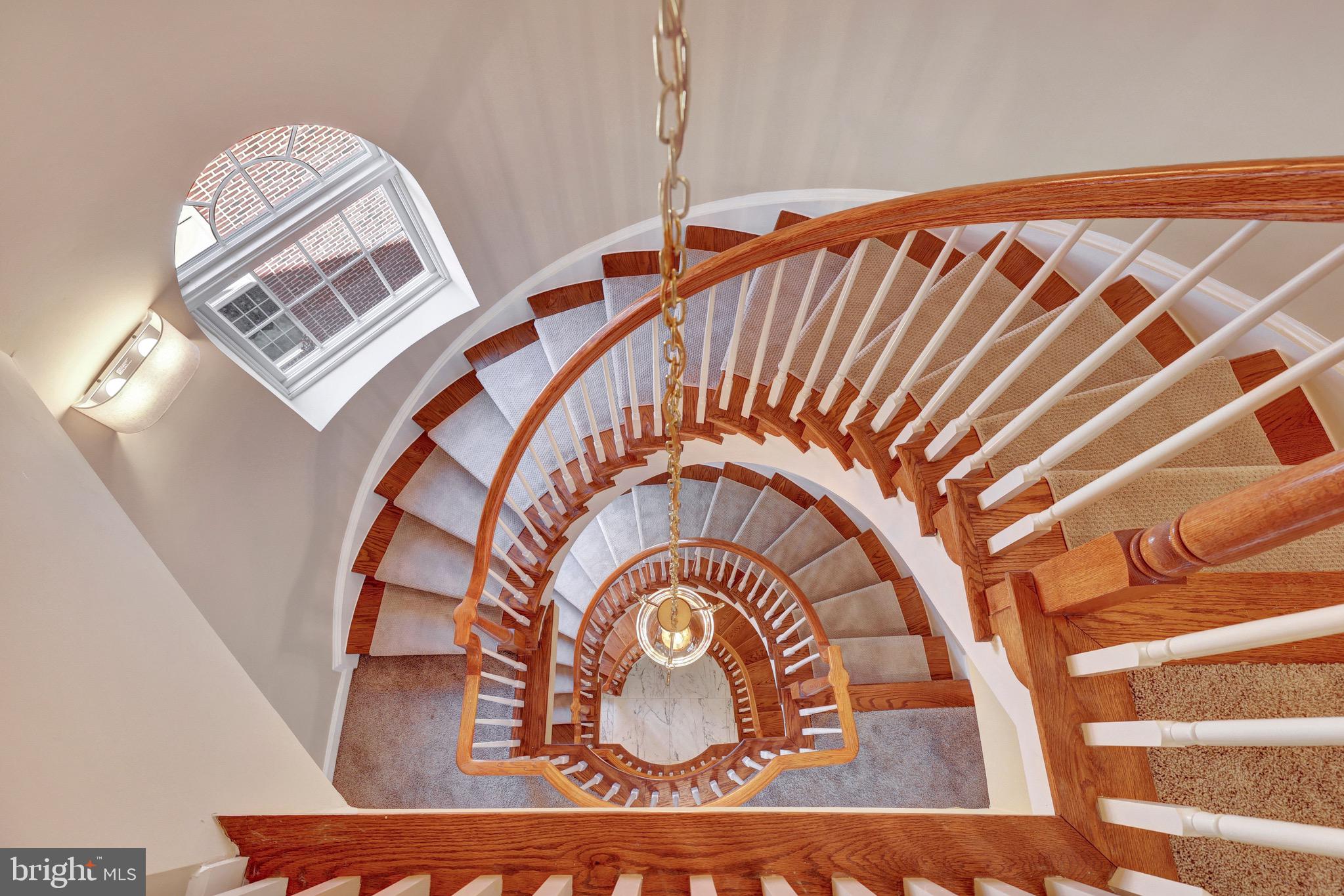 MCLEAN PLACE - Residential