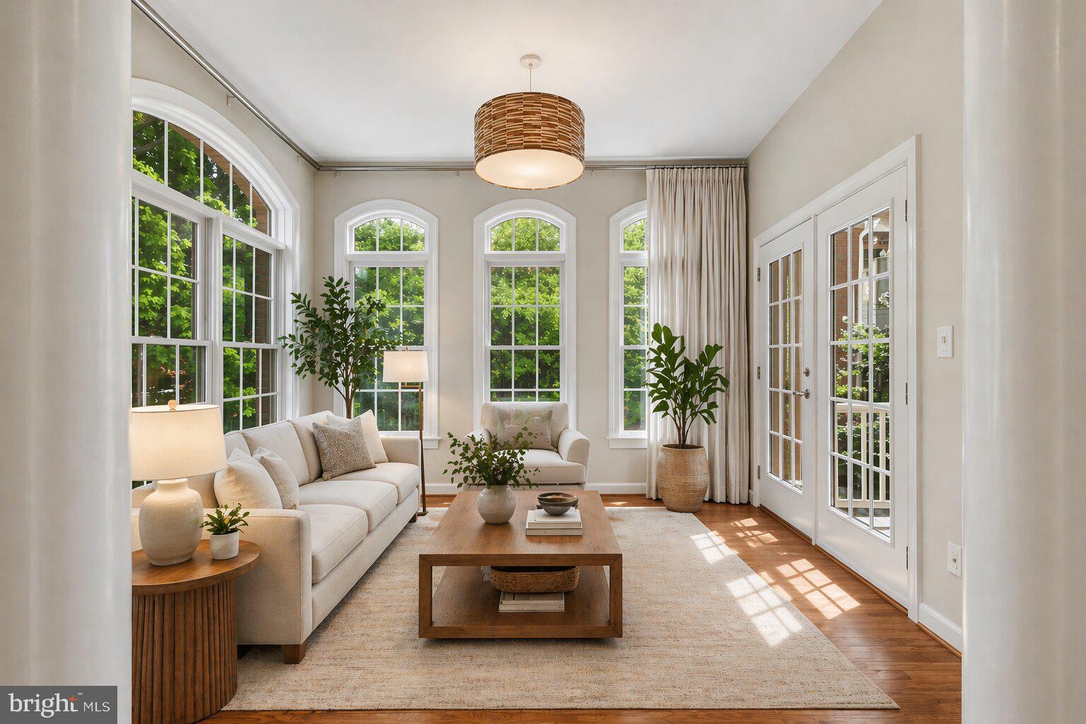 MCLEAN PLACE - Residential