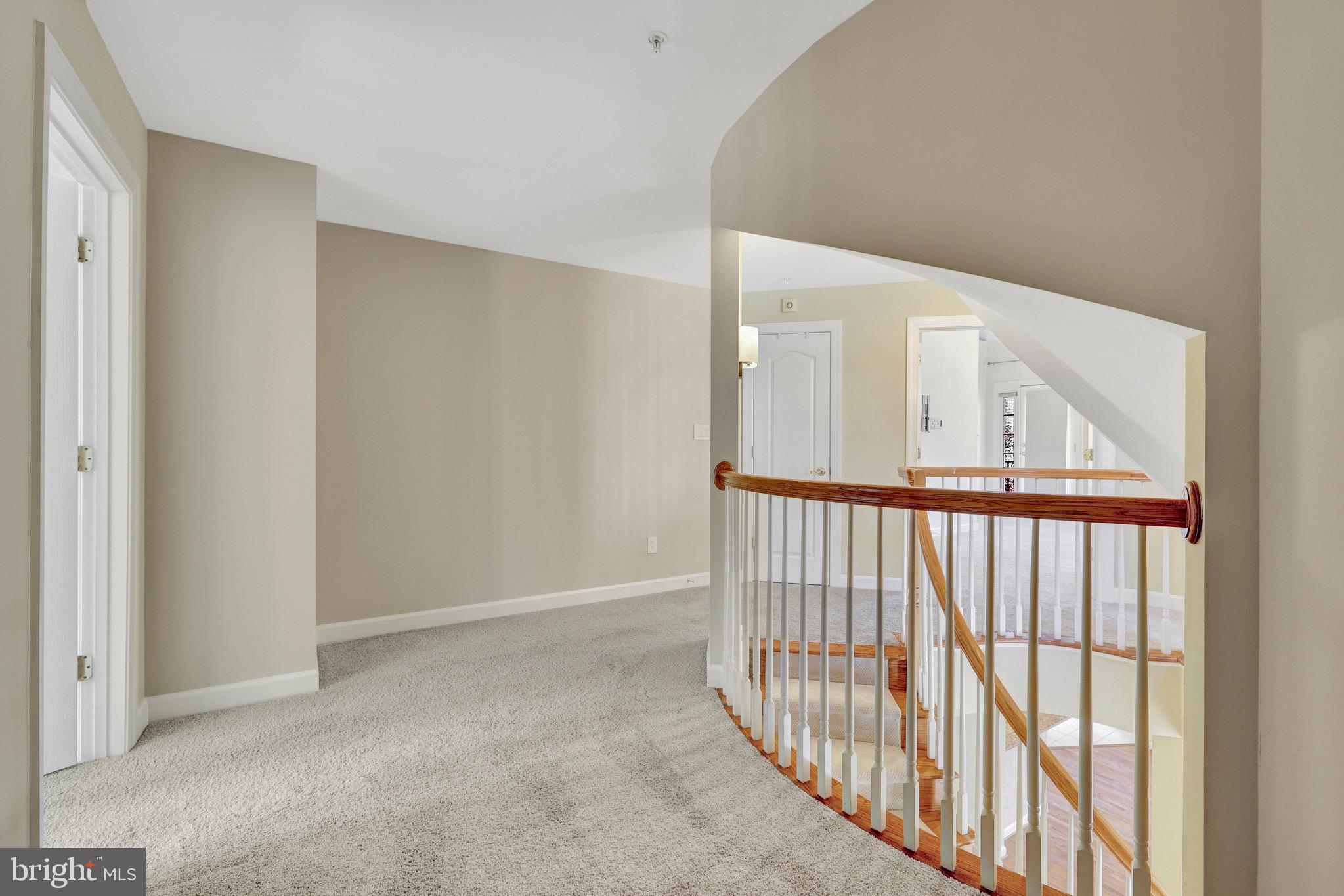 MCLEAN PLACE - Residential