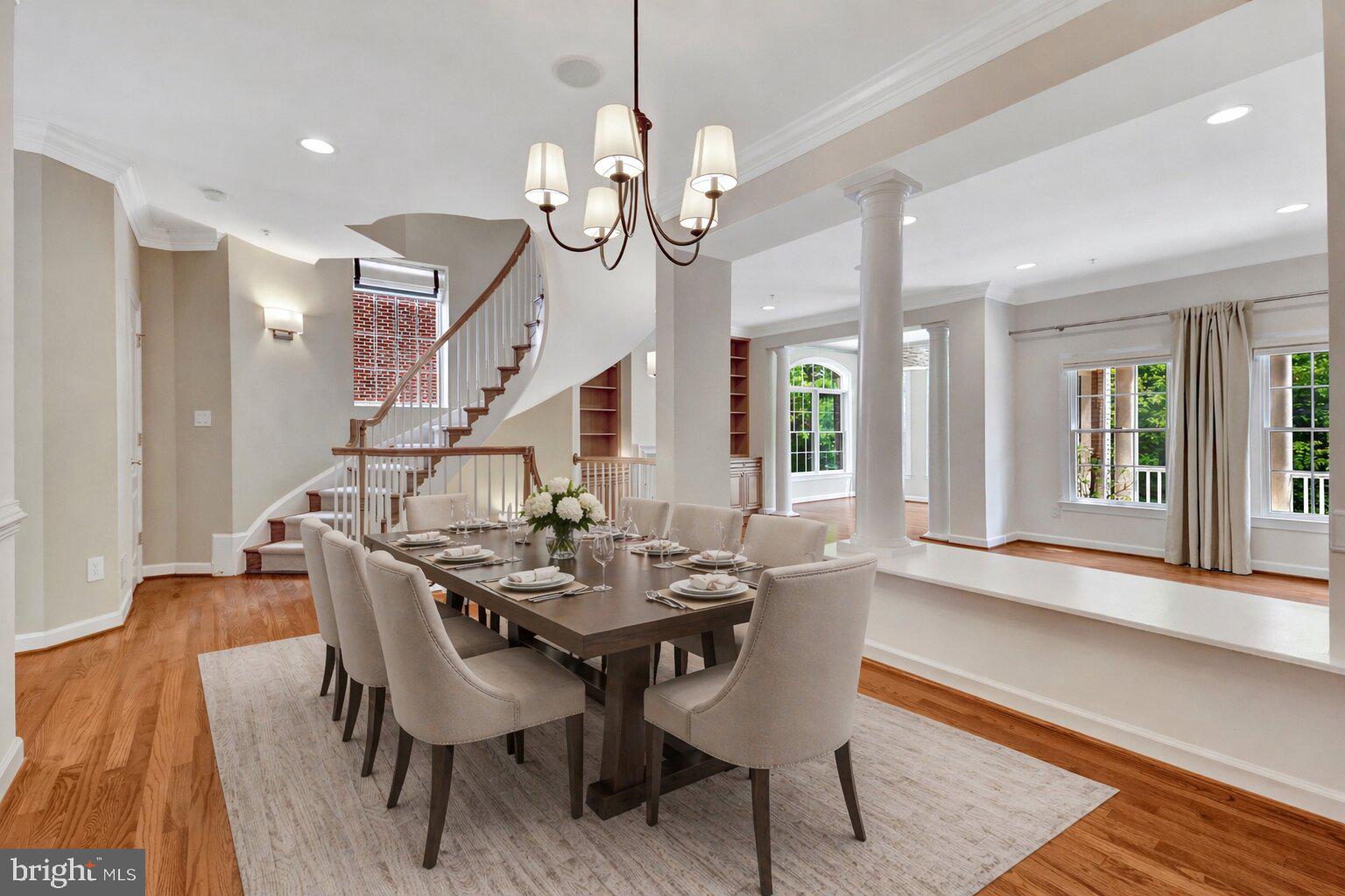 MCLEAN PLACE - Residential