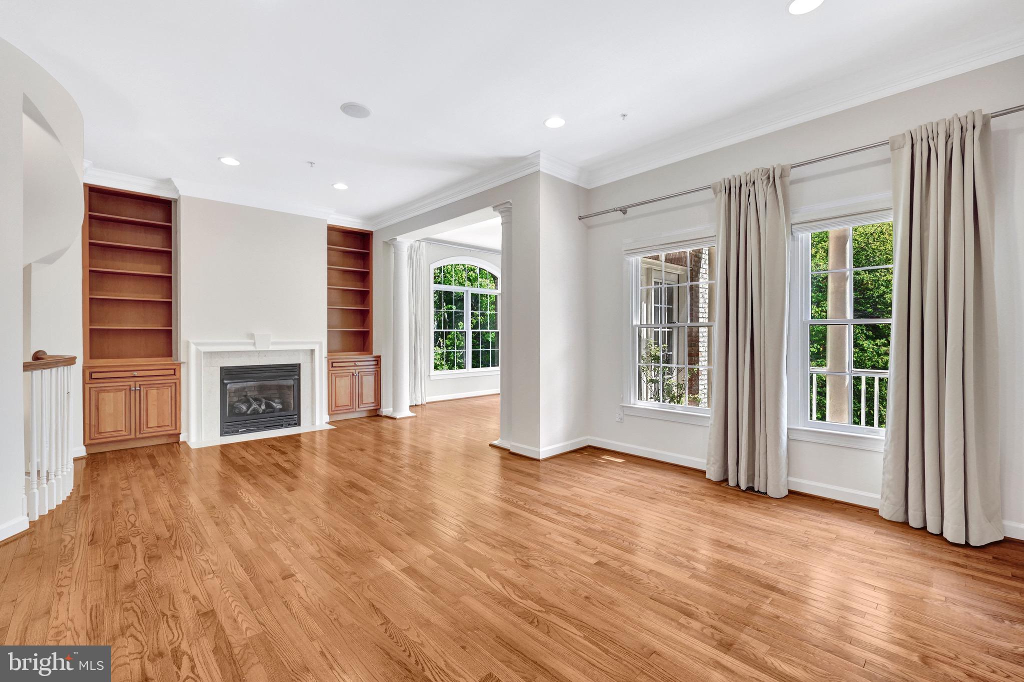 MCLEAN PLACE - Residential