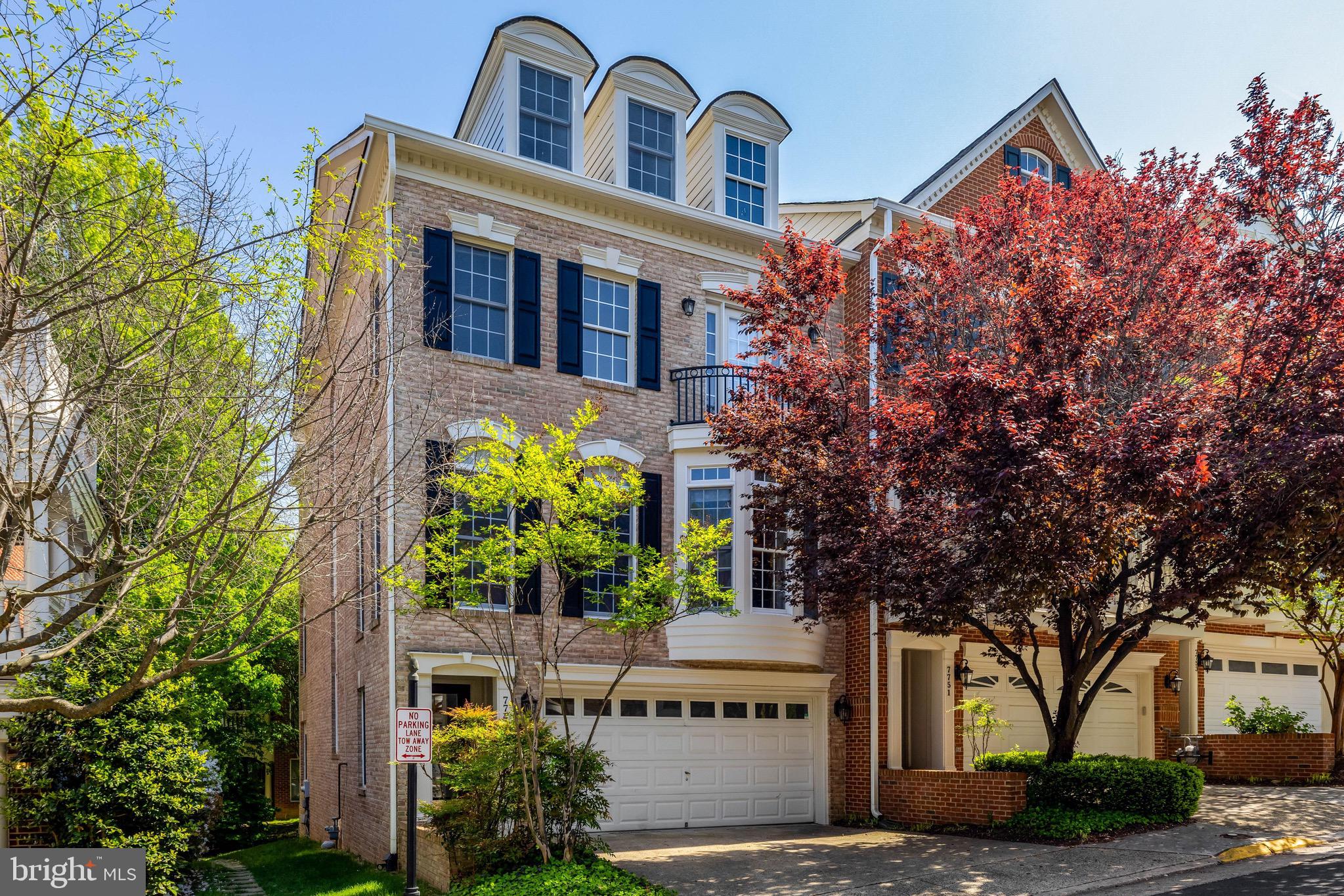 MCLEAN PLACE - Residential