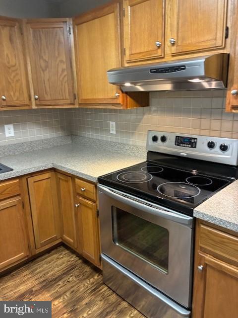 DRUM POINT - Residential Lease