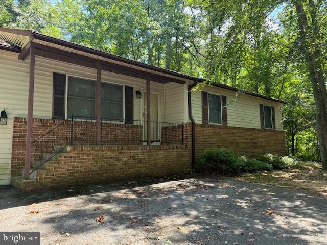 DRUM POINT - Residential Lease