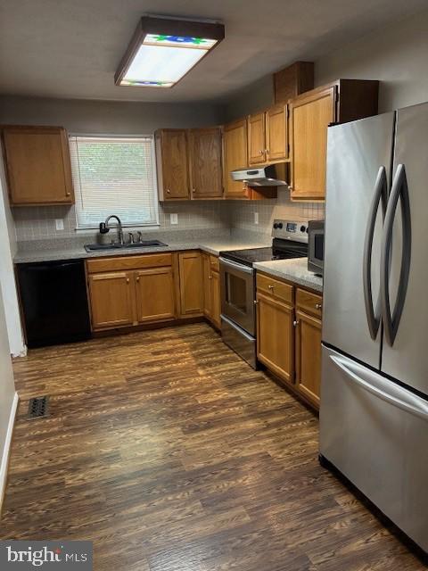 DRUM POINT - Residential Lease