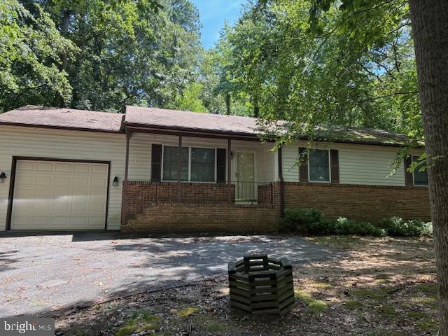 DRUM POINT - Residential Lease