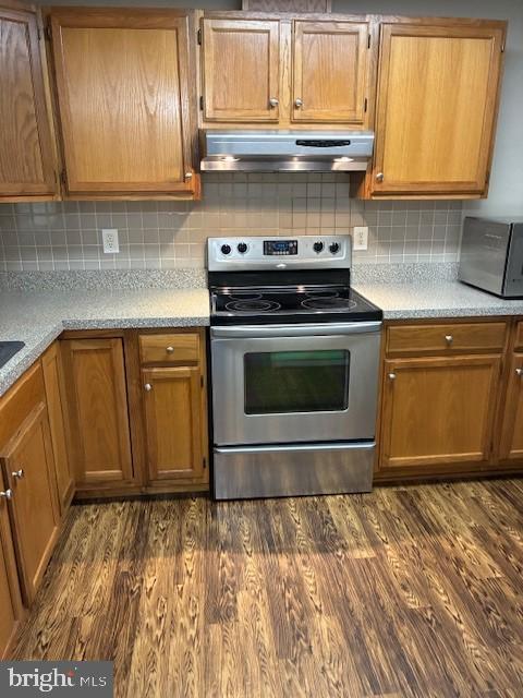 DRUM POINT - Residential Lease