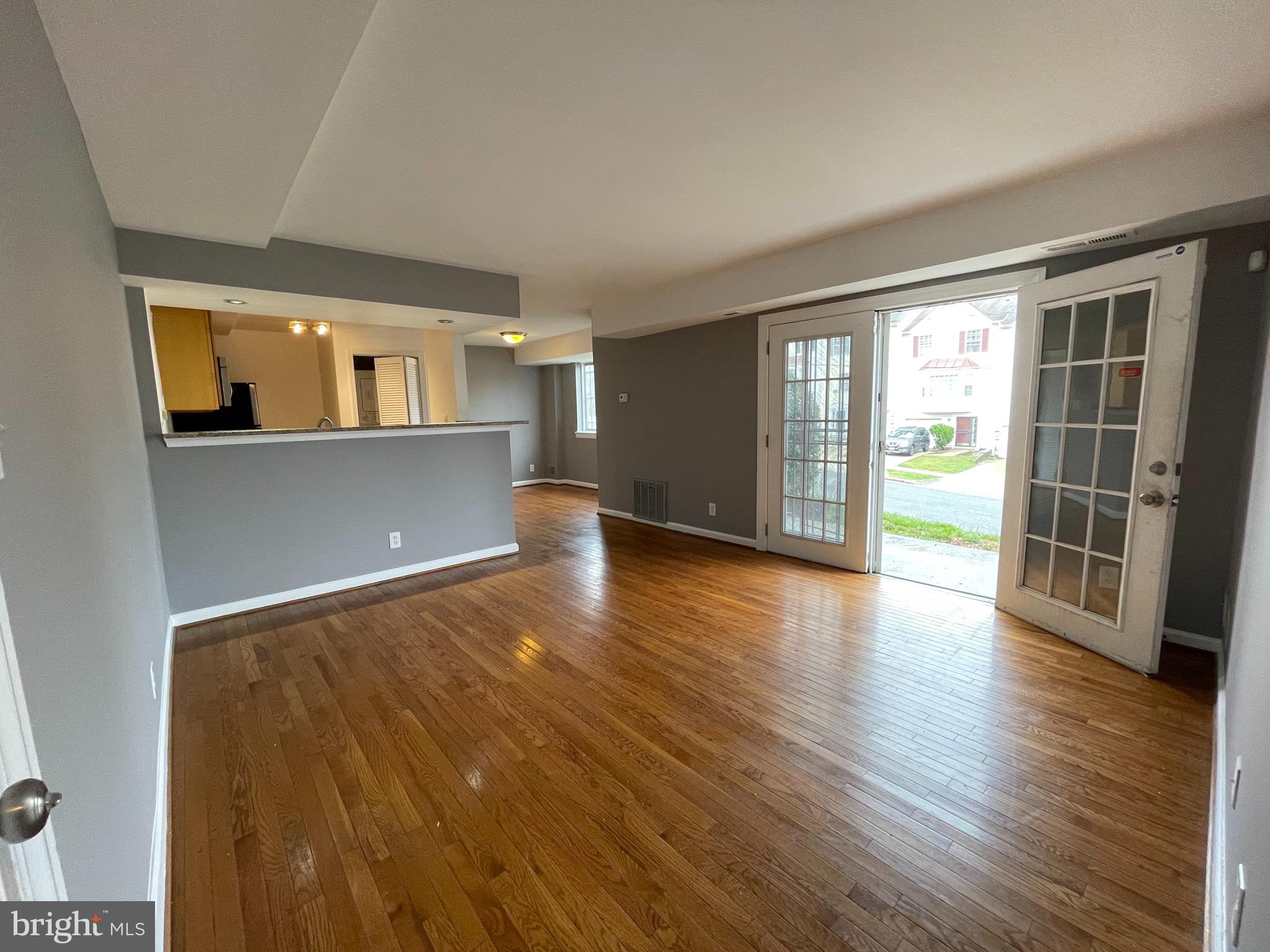 LANDOVER - Residential