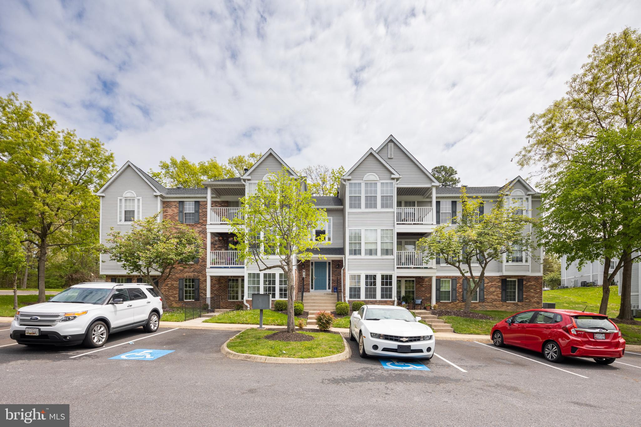 WOODBRIDGE CENTER - Residential