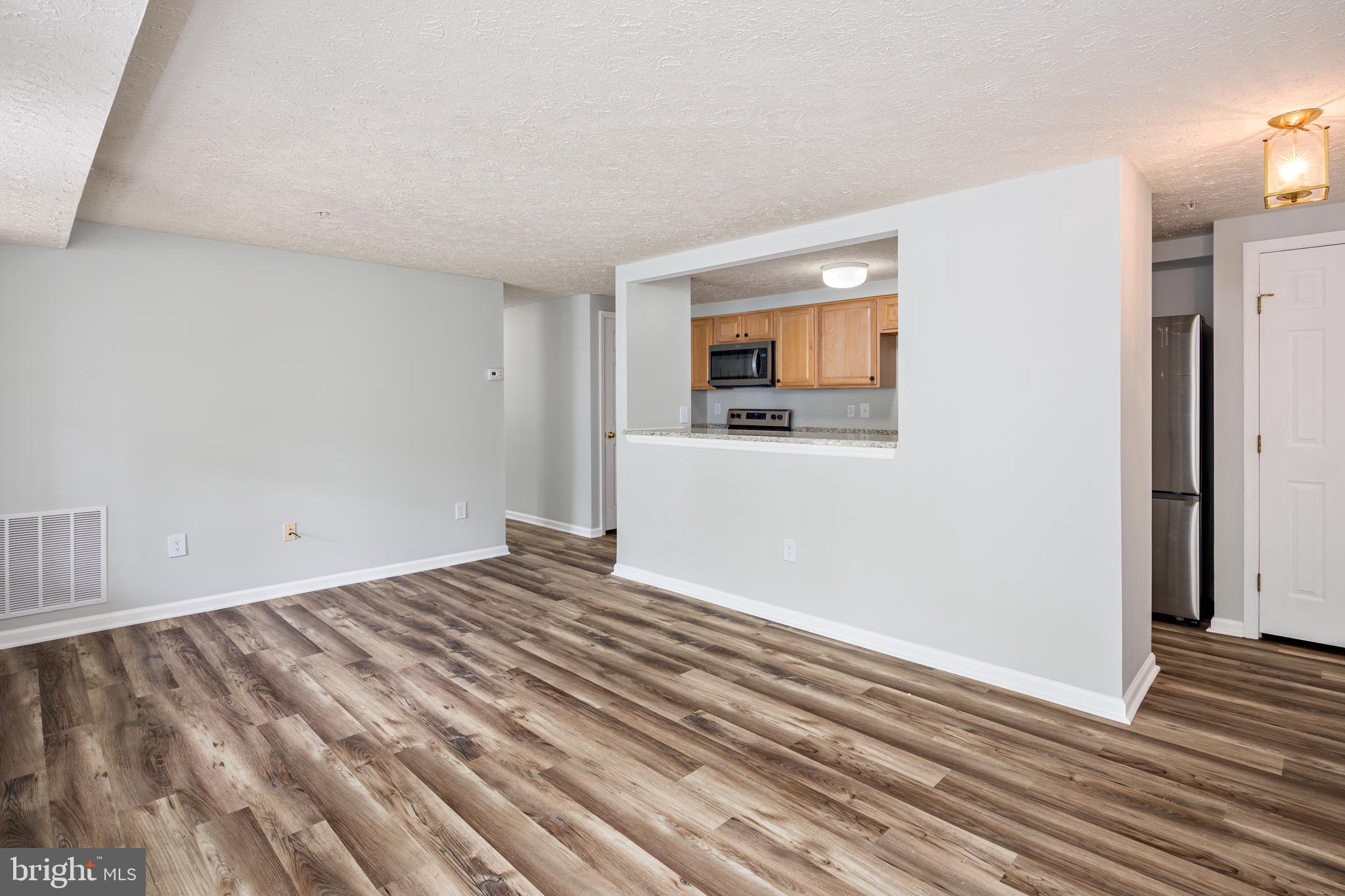 WOODBRIDGE CENTER - Residential