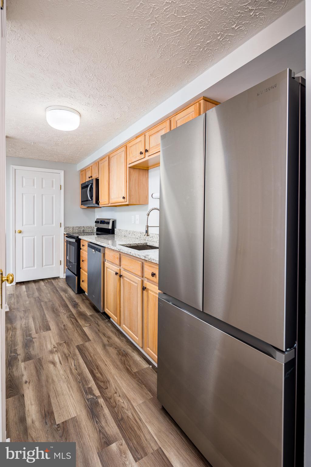 WOODBRIDGE CENTER - Residential