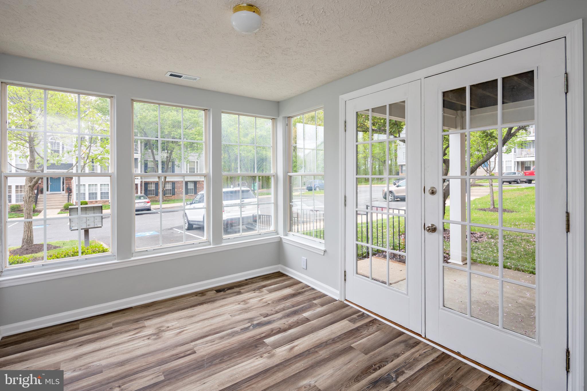 WOODBRIDGE CENTER - Residential