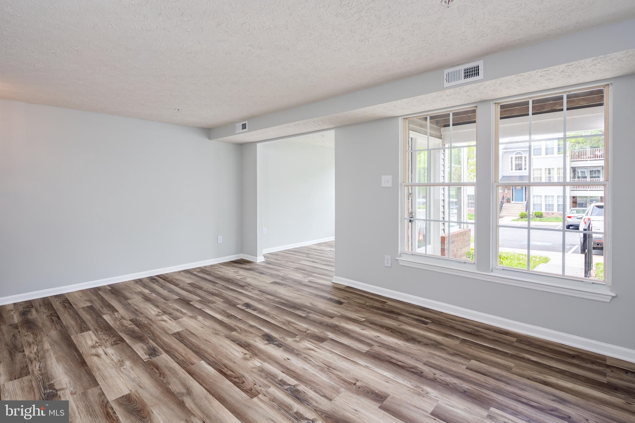 WOODBRIDGE CENTER - Residential