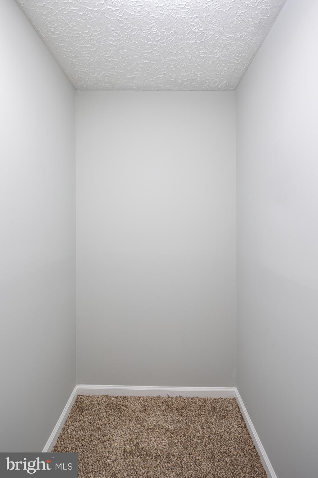 WOODBRIDGE CENTER - Residential