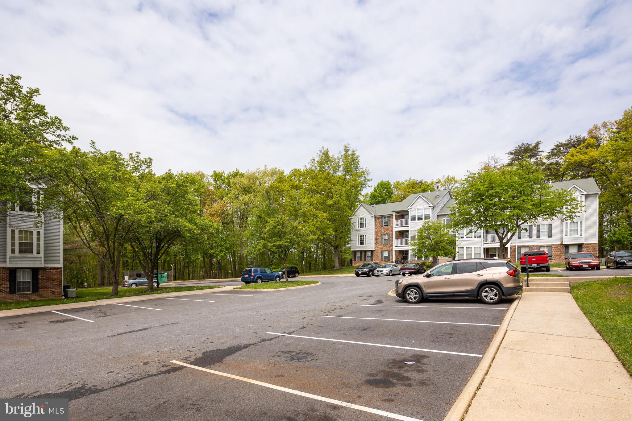 WOODBRIDGE CENTER - Residential