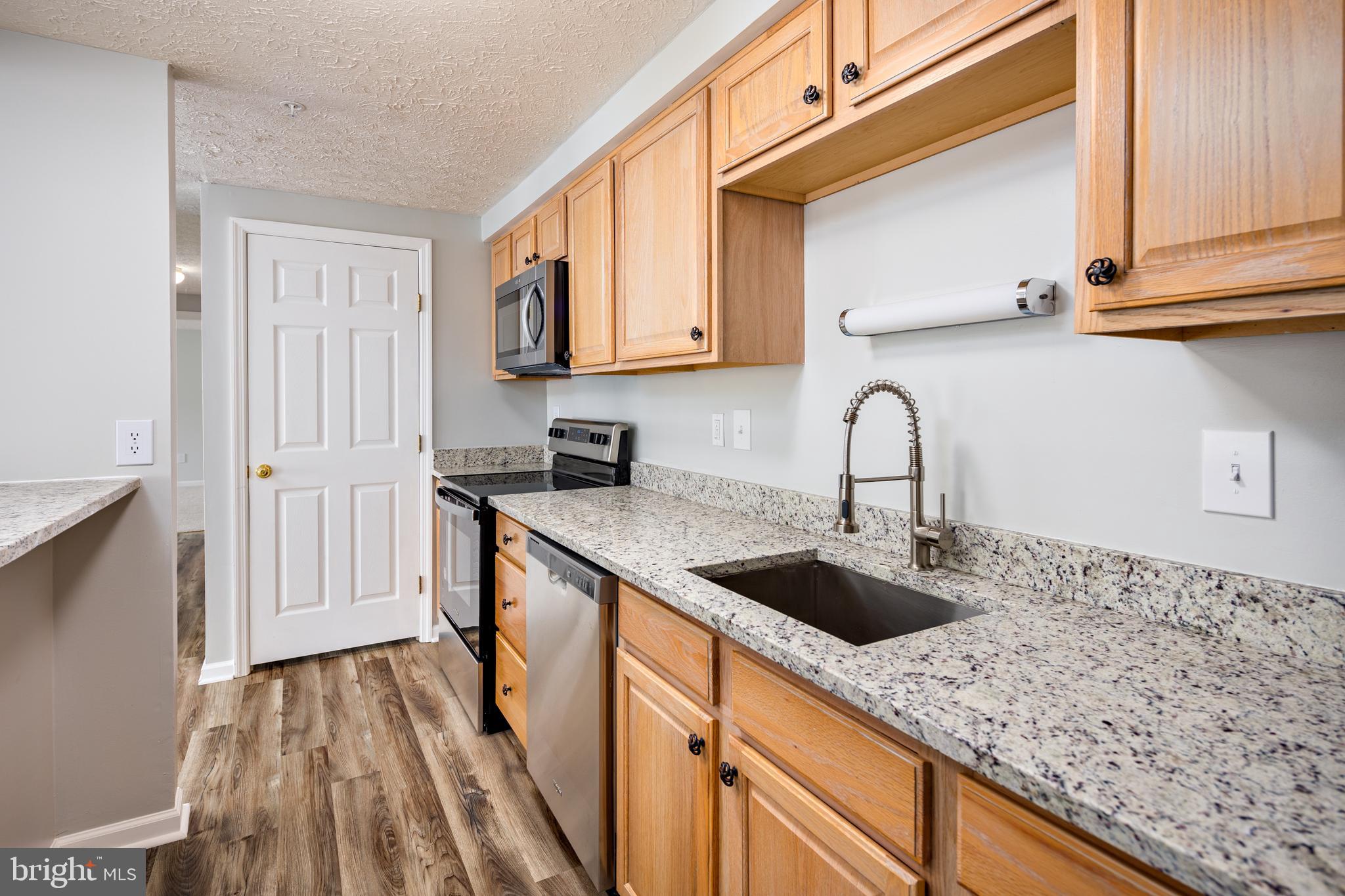 WOODBRIDGE CENTER - Residential