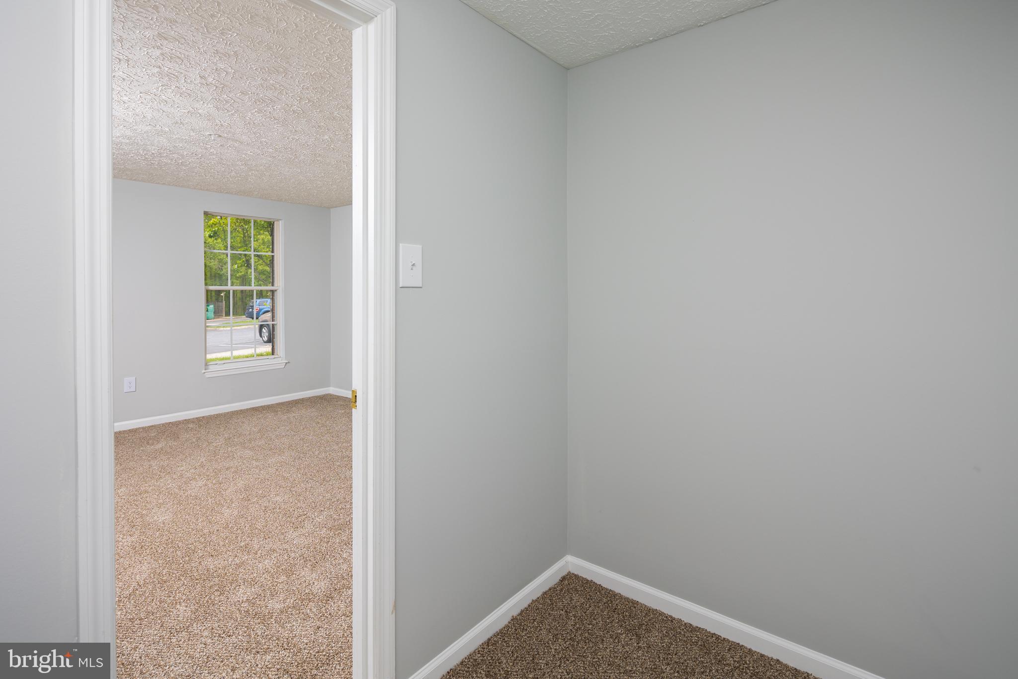 WOODBRIDGE CENTER - Residential