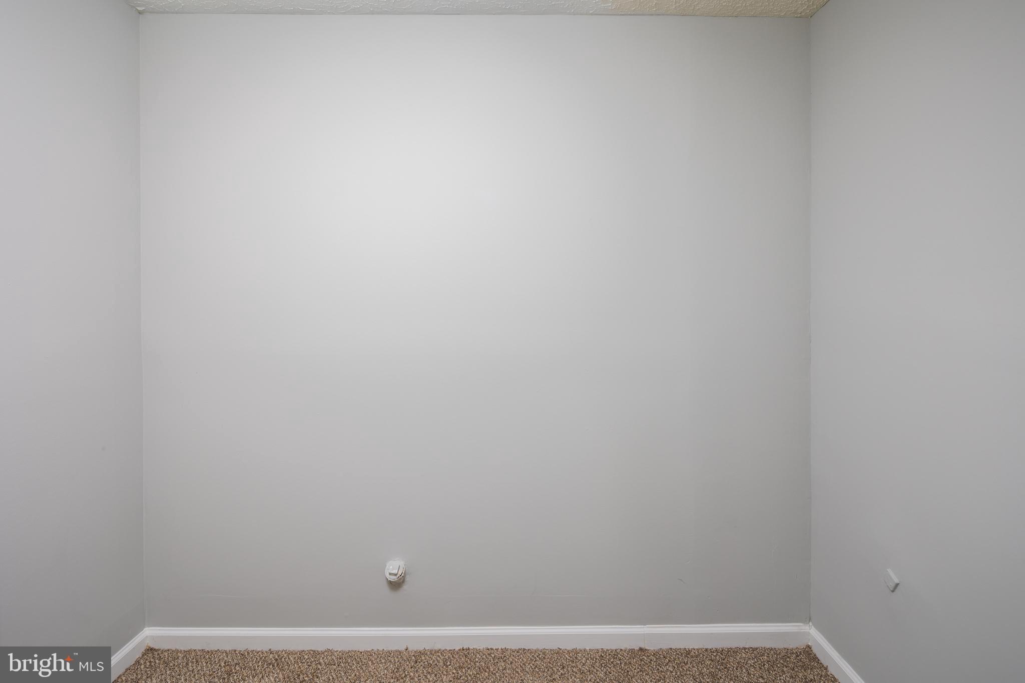 WOODBRIDGE CENTER - Residential