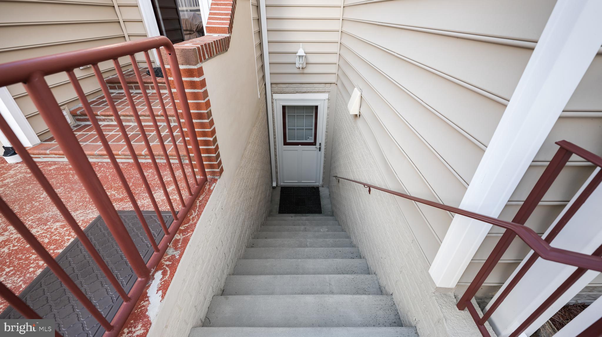 LAKELAND PLACE - Residential