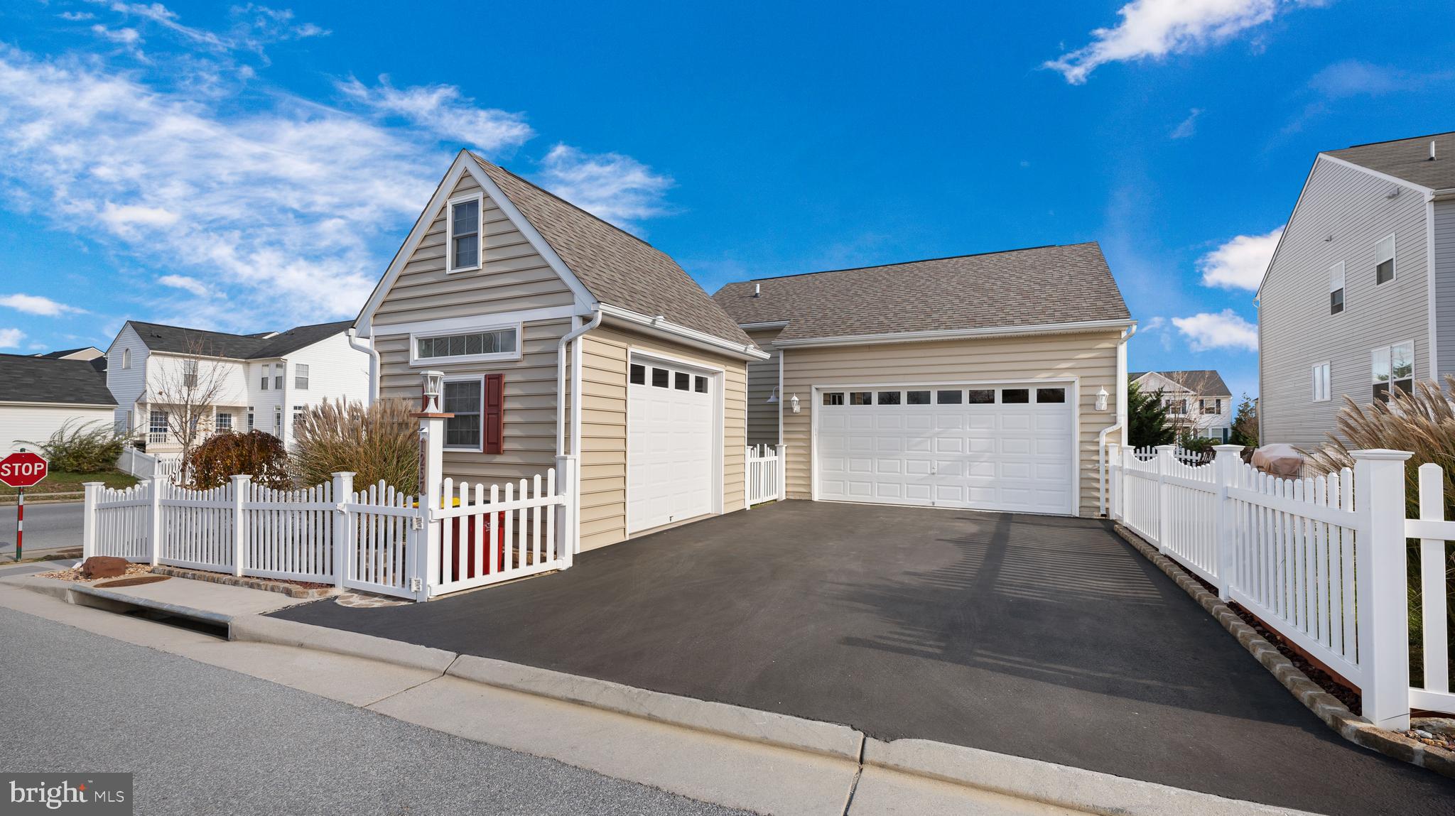 LAKELAND PLACE - Residential