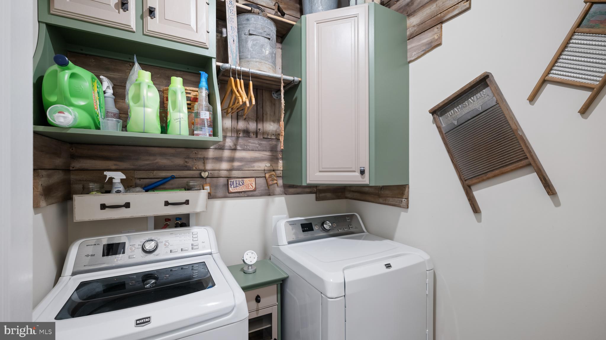 LAKELAND PLACE - Residential