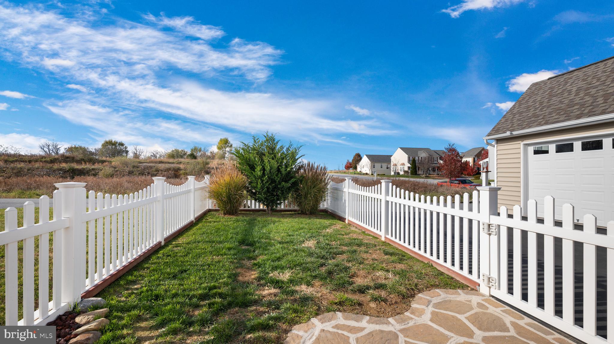 LAKELAND PLACE - Residential