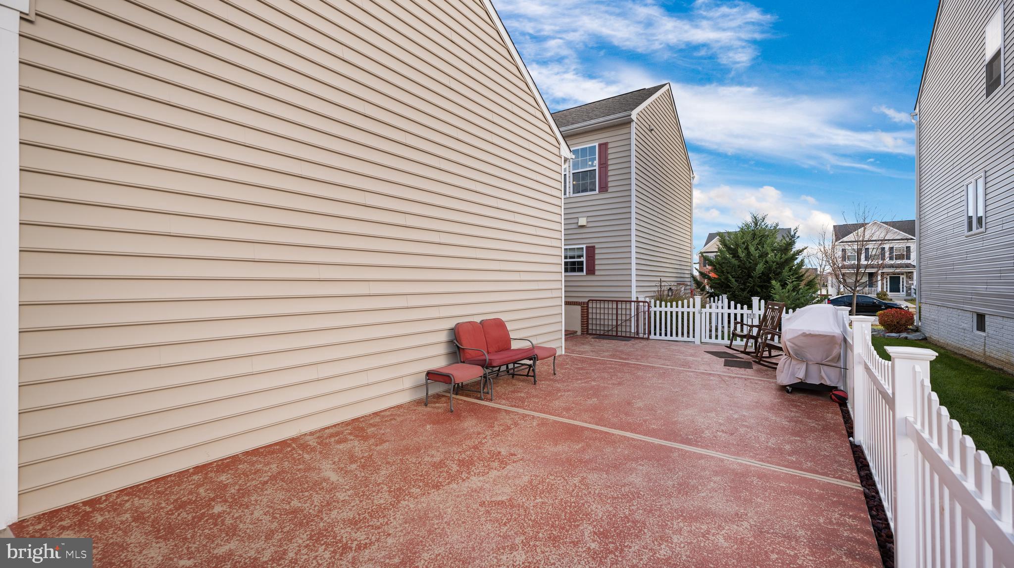 LAKELAND PLACE - Residential