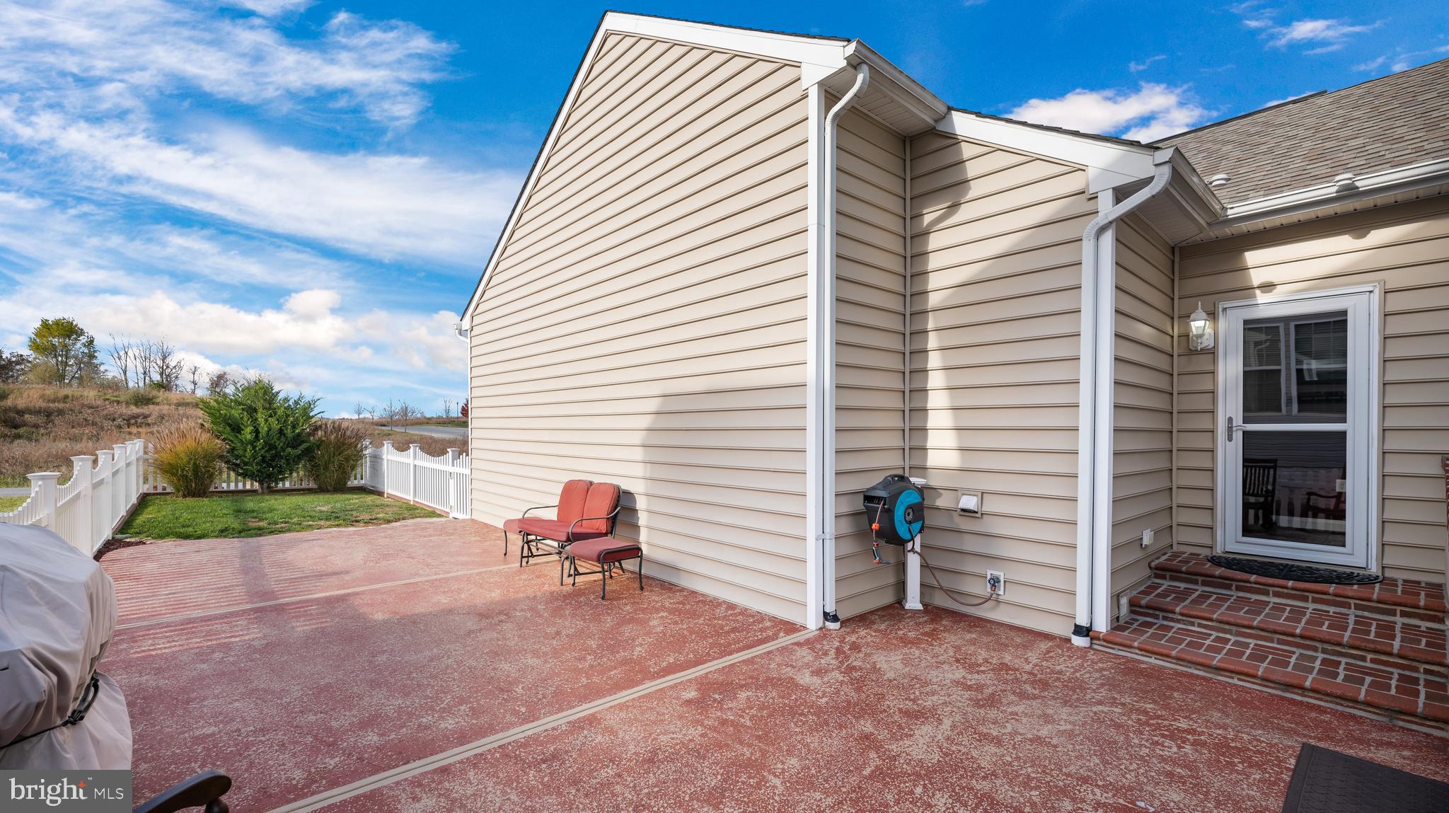 LAKELAND PLACE - Residential