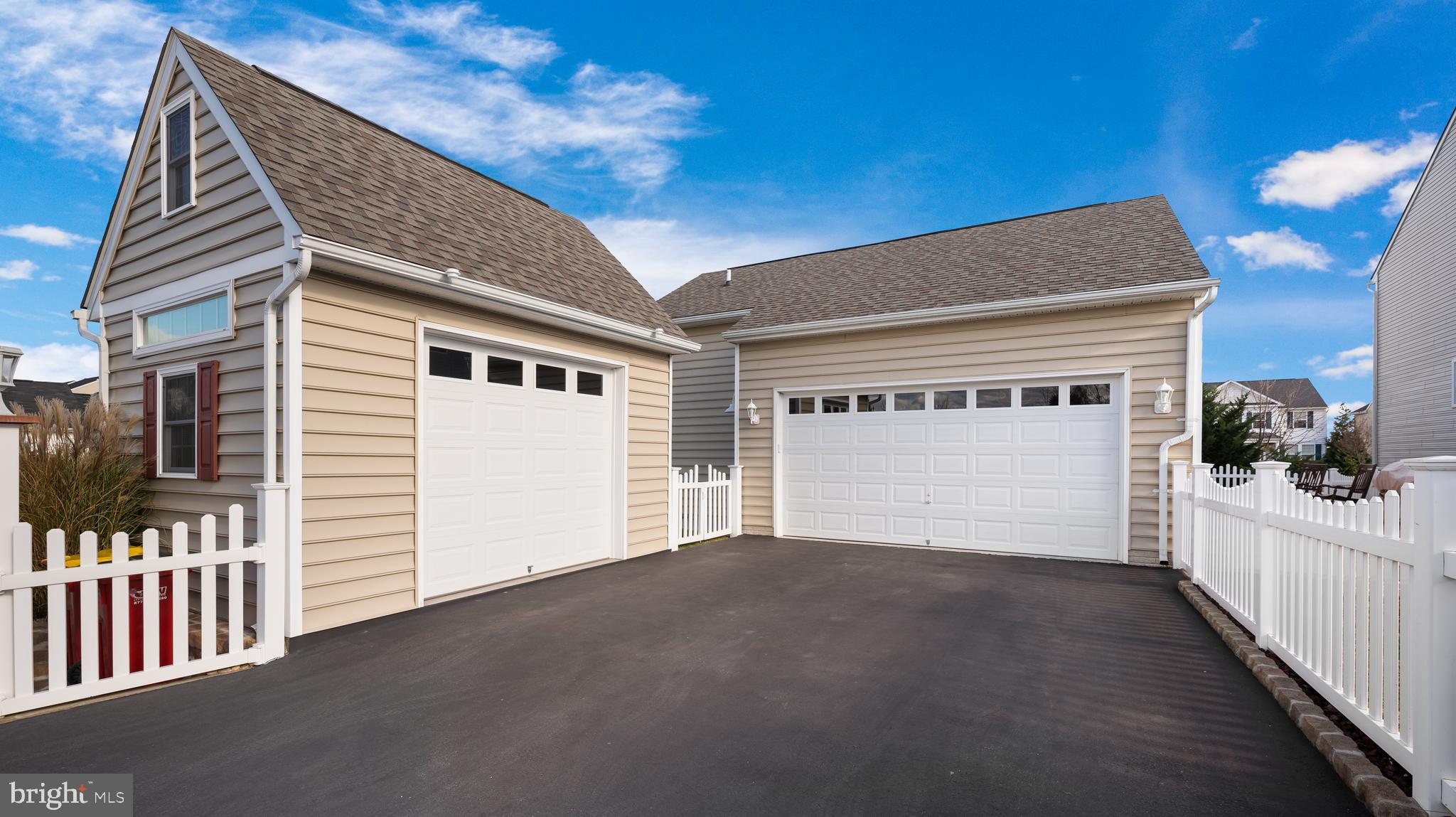 LAKELAND PLACE - Residential