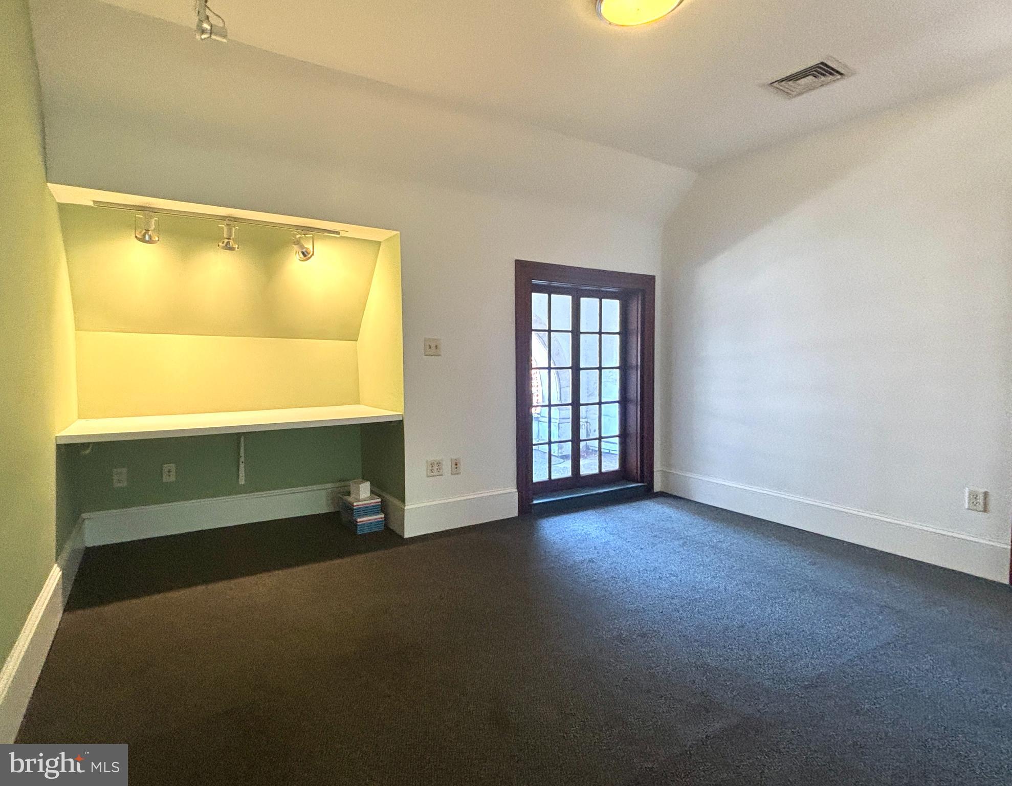 135 N DUKE STREET 3