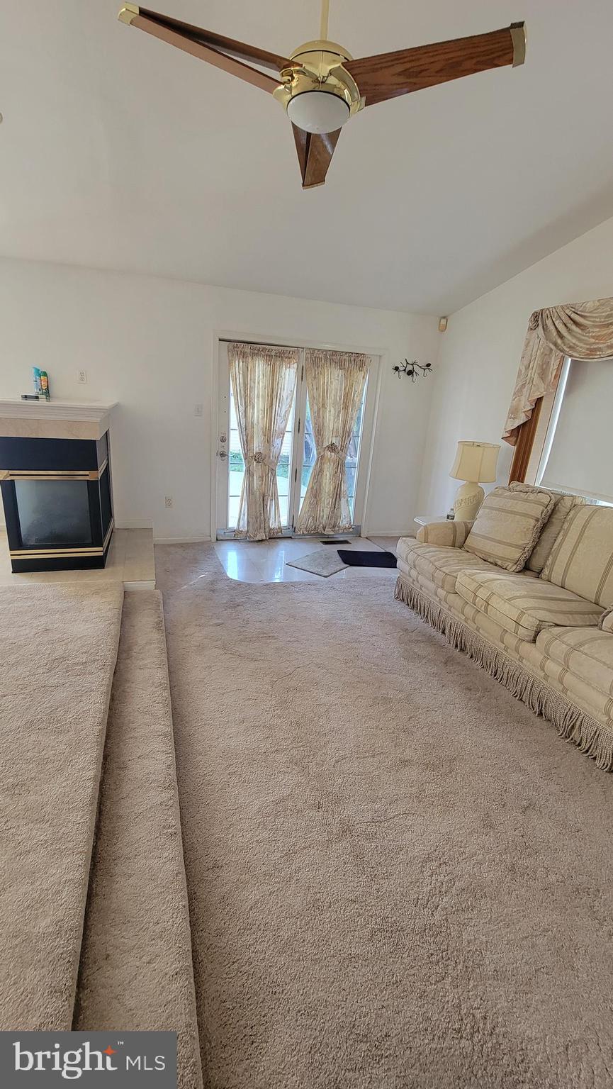 WINCHESTER PARK - Residential Lease