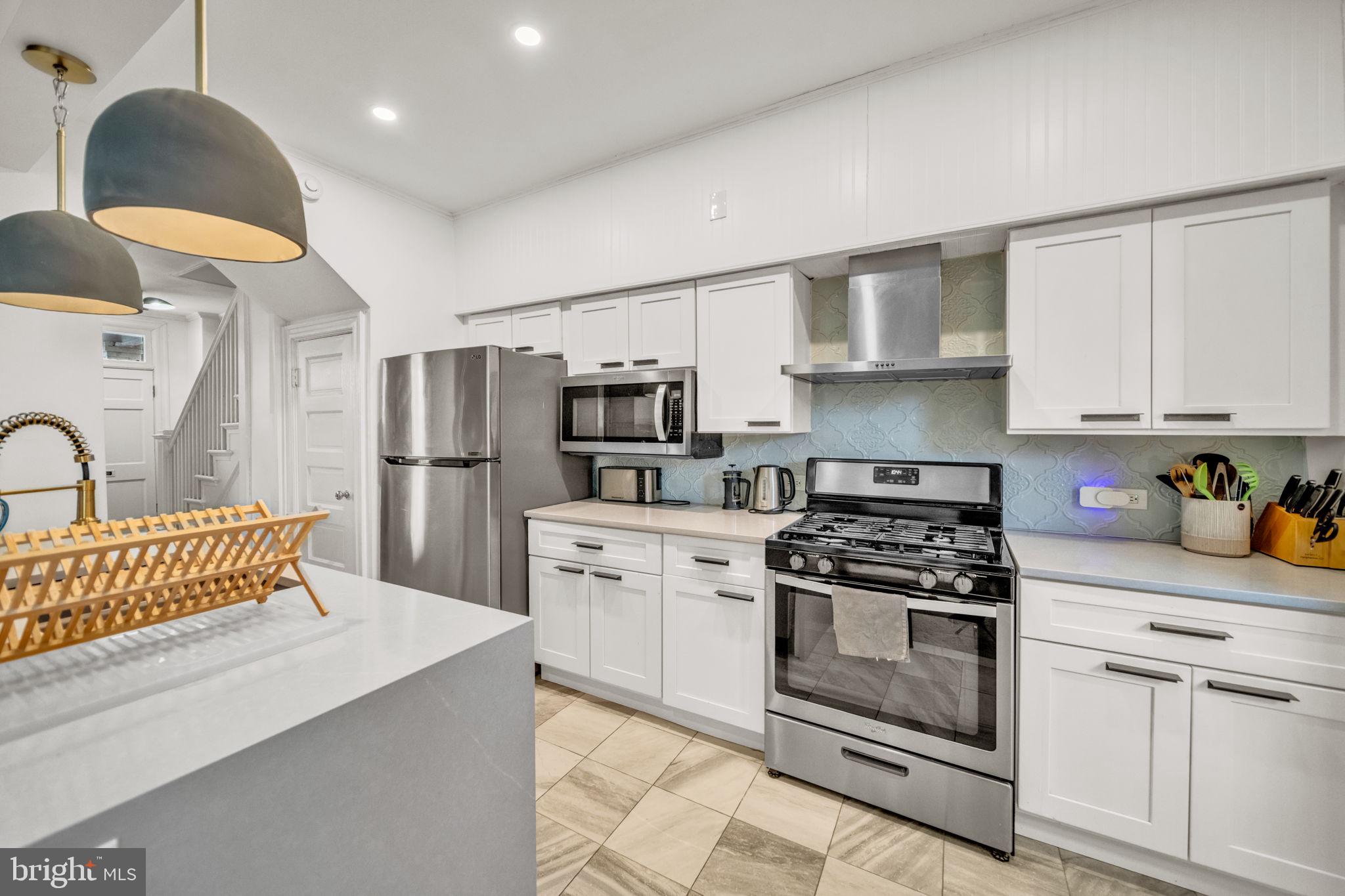 1118 STAPLES STREET NE