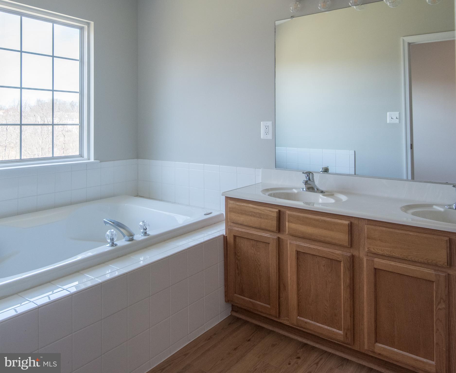 TAMARLANE - Residential Lease