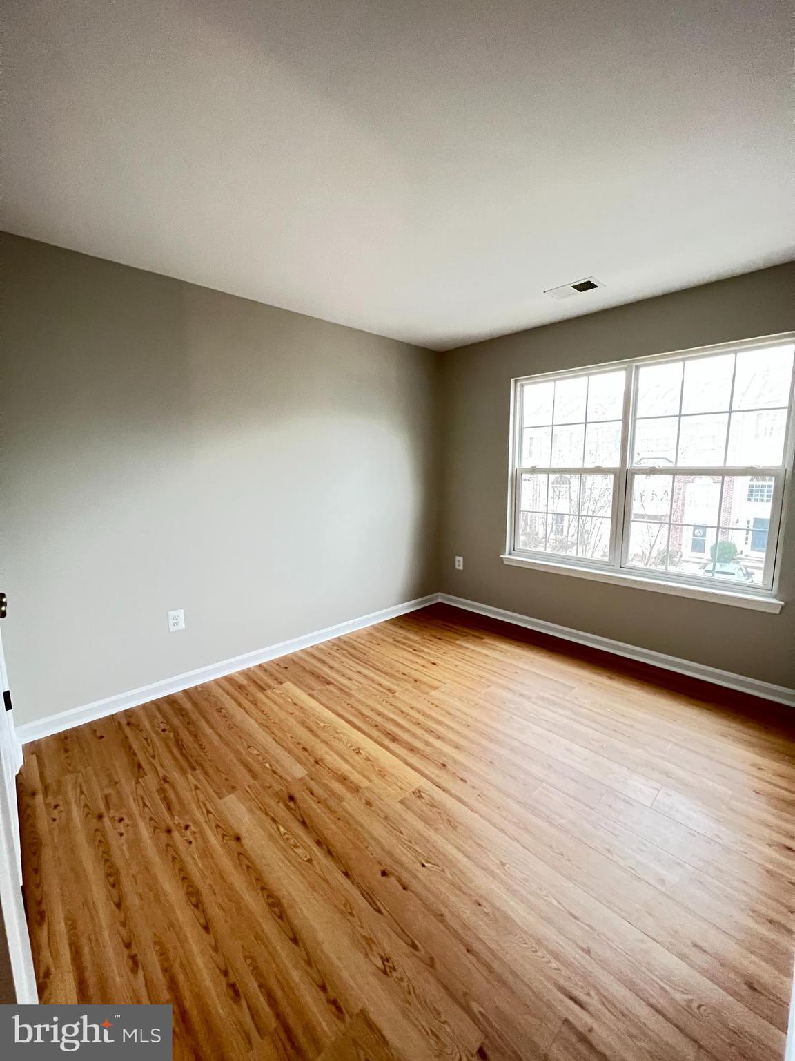 TAMARLANE - Residential Lease