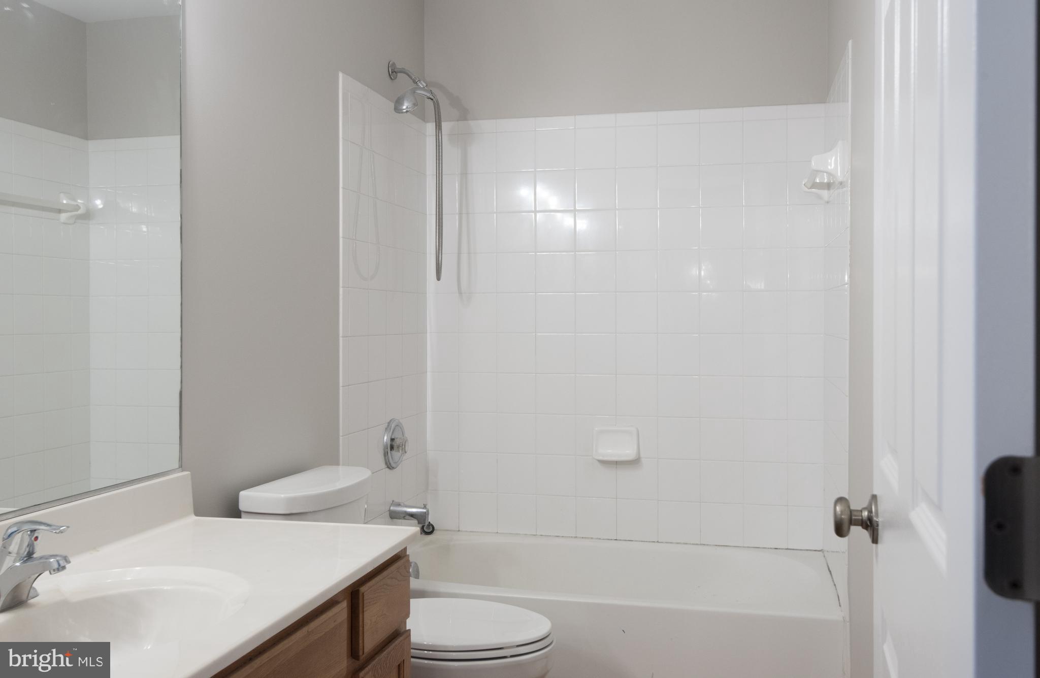 TAMARLANE - Residential Lease