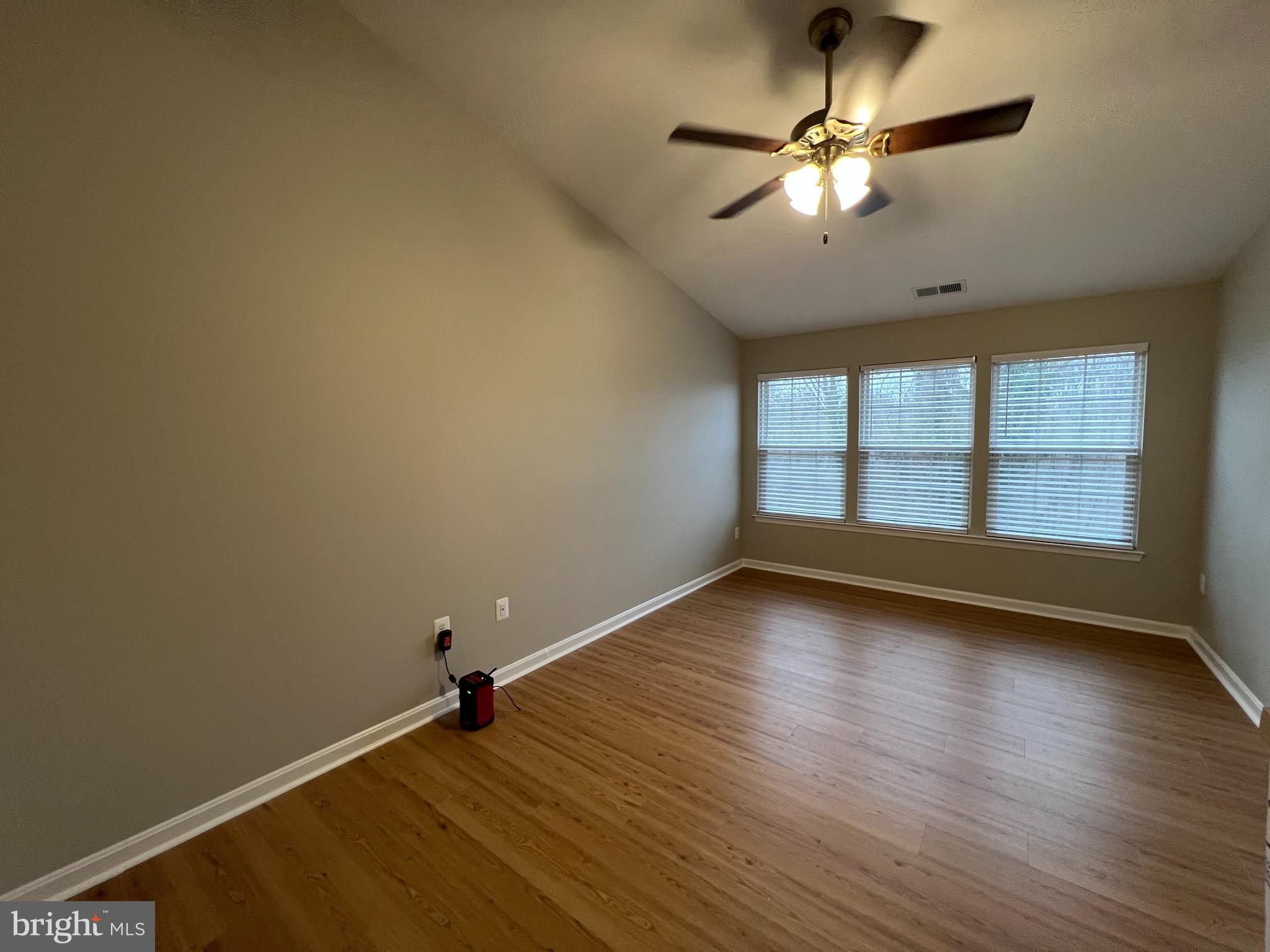 TAMARLANE - Residential Lease