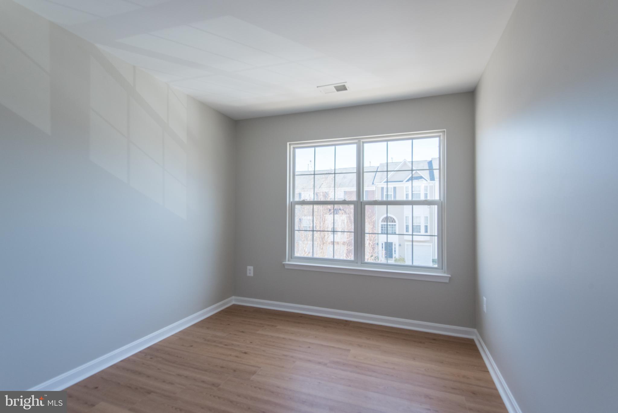 TAMARLANE - Residential Lease